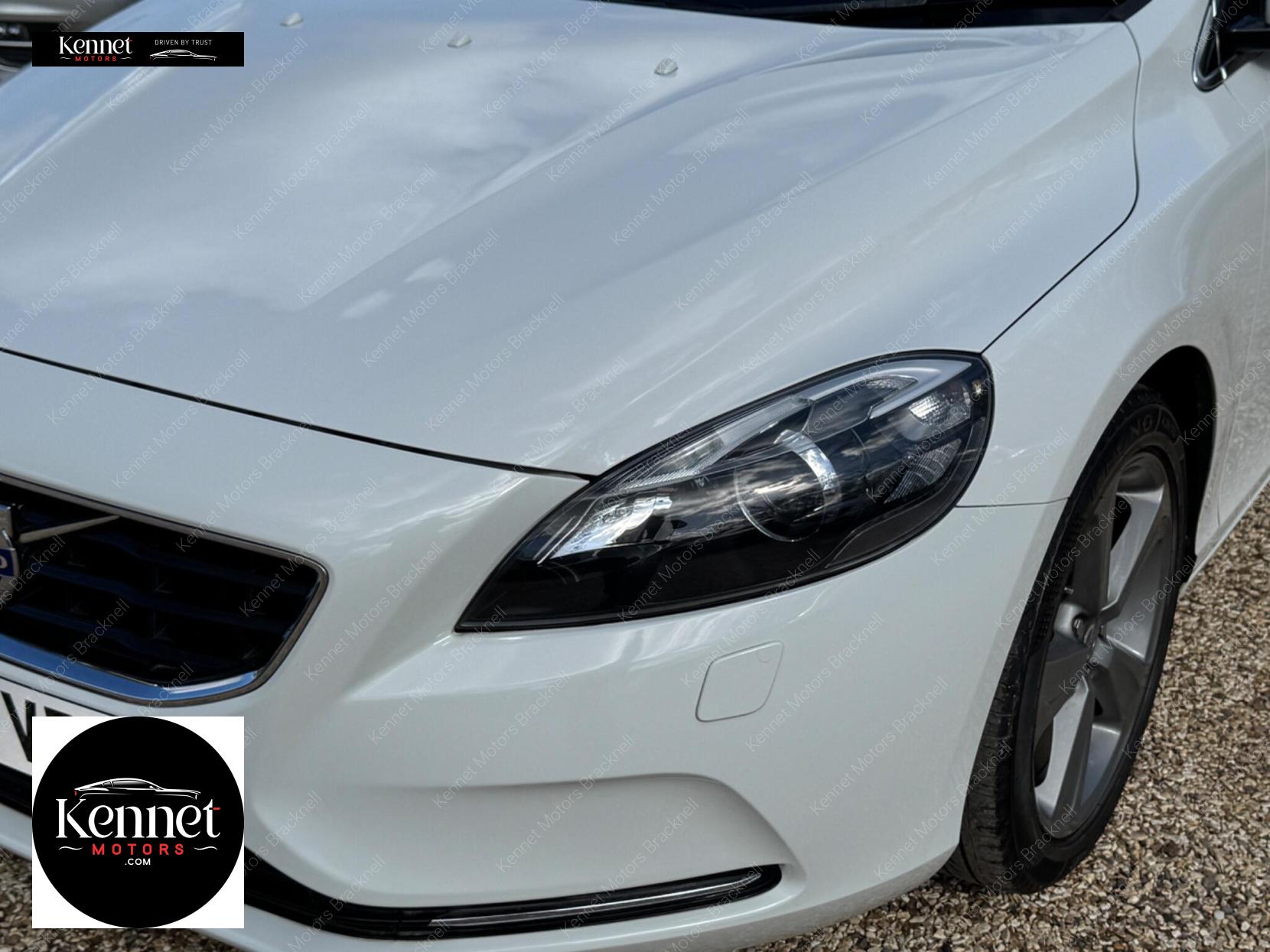 Volvo V40 1.6 T4 SE Lux Nav Hatchback 5dr Petrol Powershift Euro 5 (s/s) (180 ps)