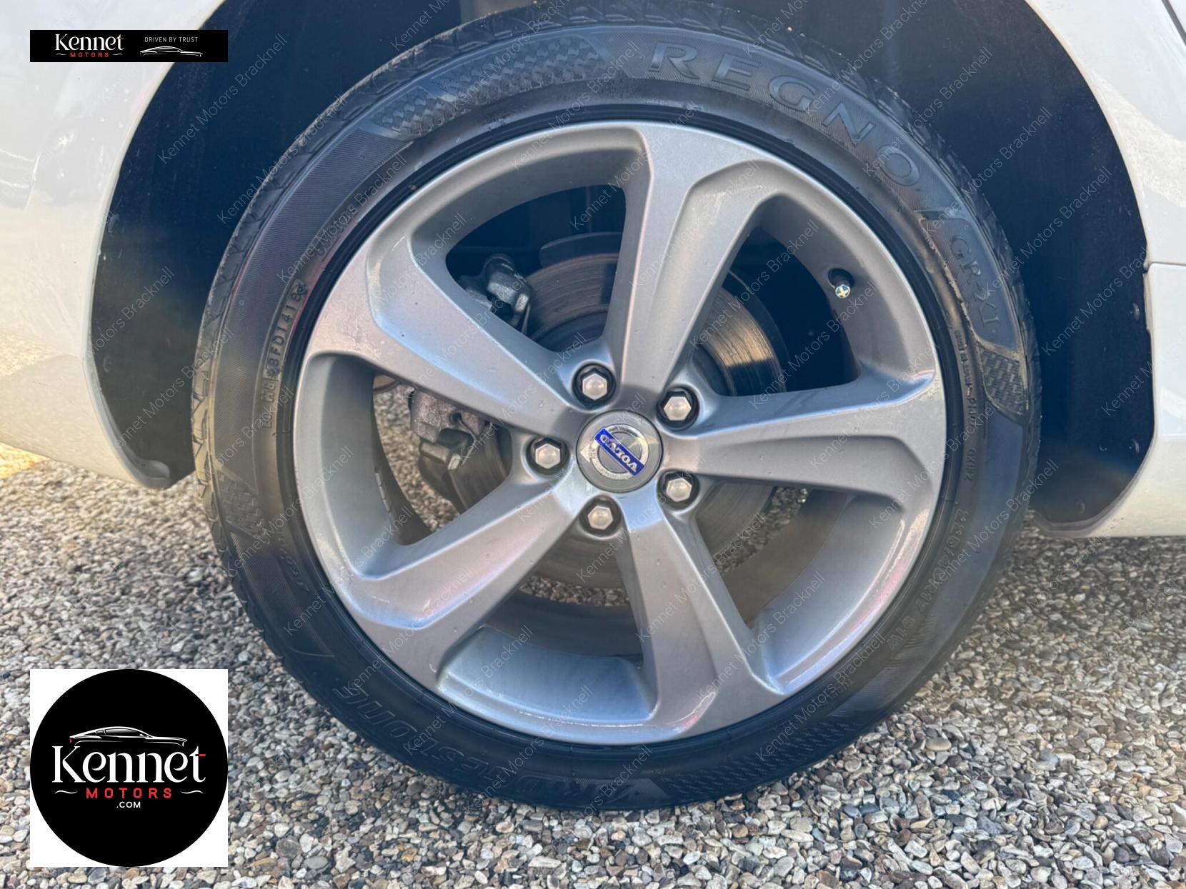 Volvo V40 1.6 T4 SE Lux Nav Hatchback 5dr Petrol Powershift Euro 5 (s/s) (180 ps)