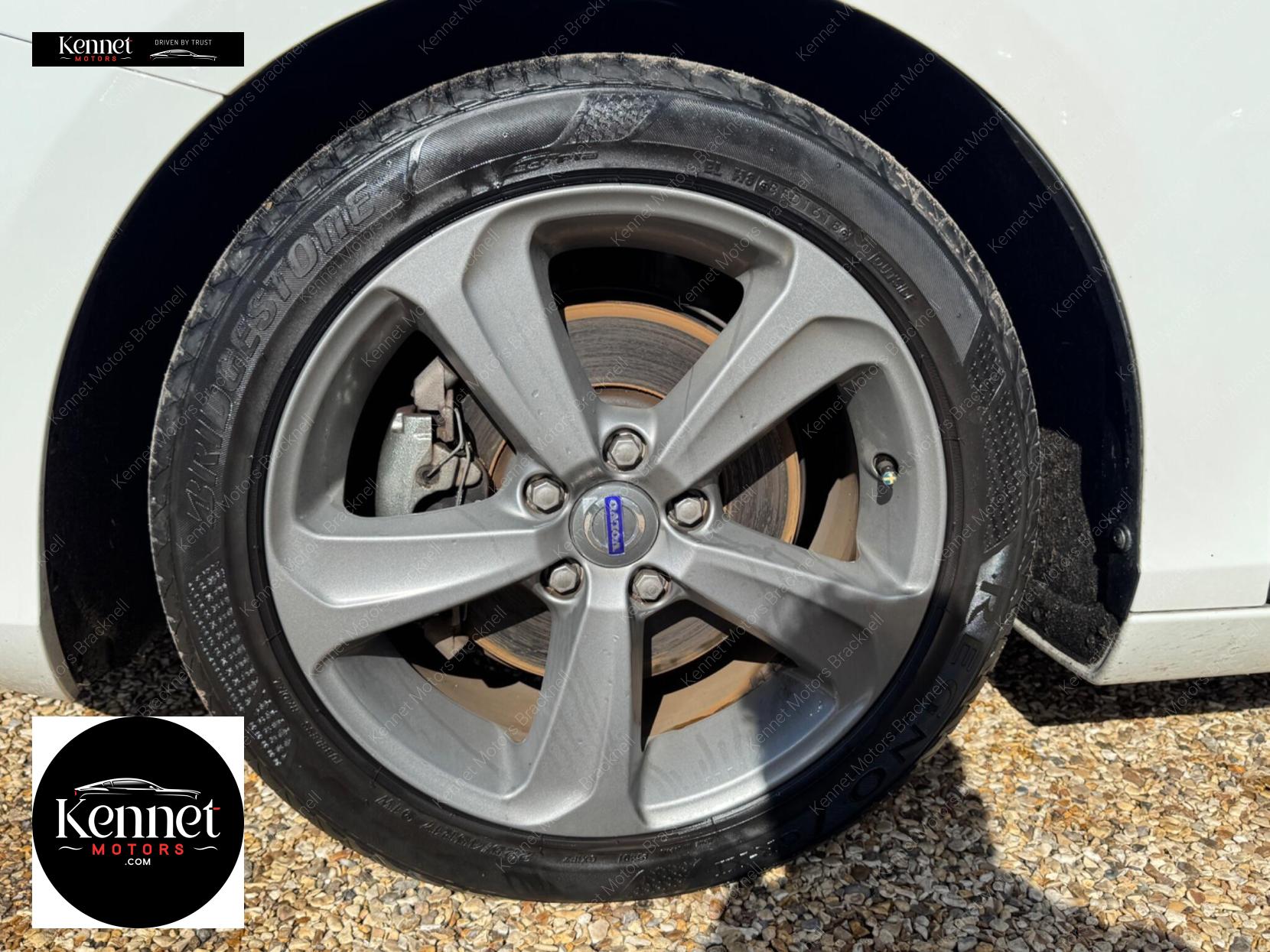 Volvo V40 1.6 T4 SE Lux Nav Hatchback 5dr Petrol Powershift Euro 5 (s/s) (180 ps)