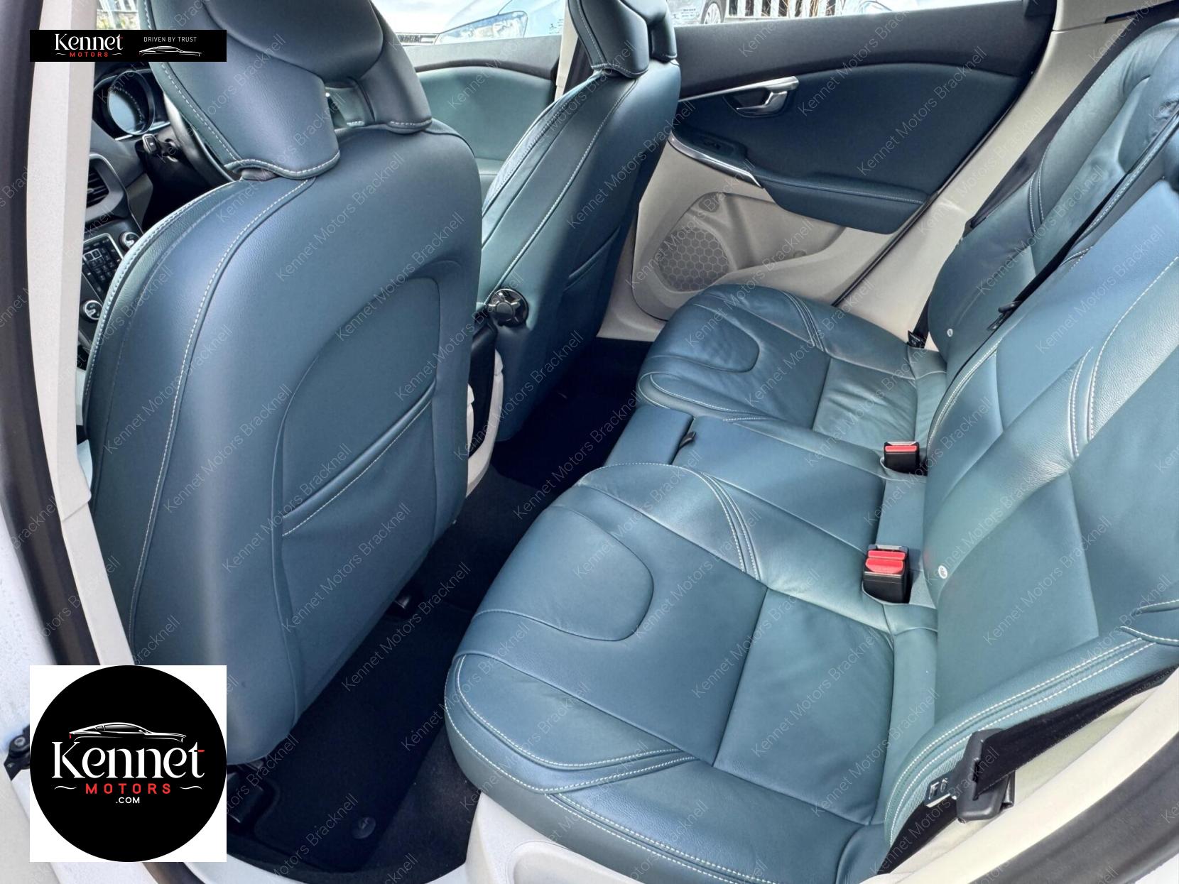 Volvo V40 1.6 T4 SE Lux Nav Hatchback 5dr Petrol Powershift Euro 5 (s/s) (180 ps)