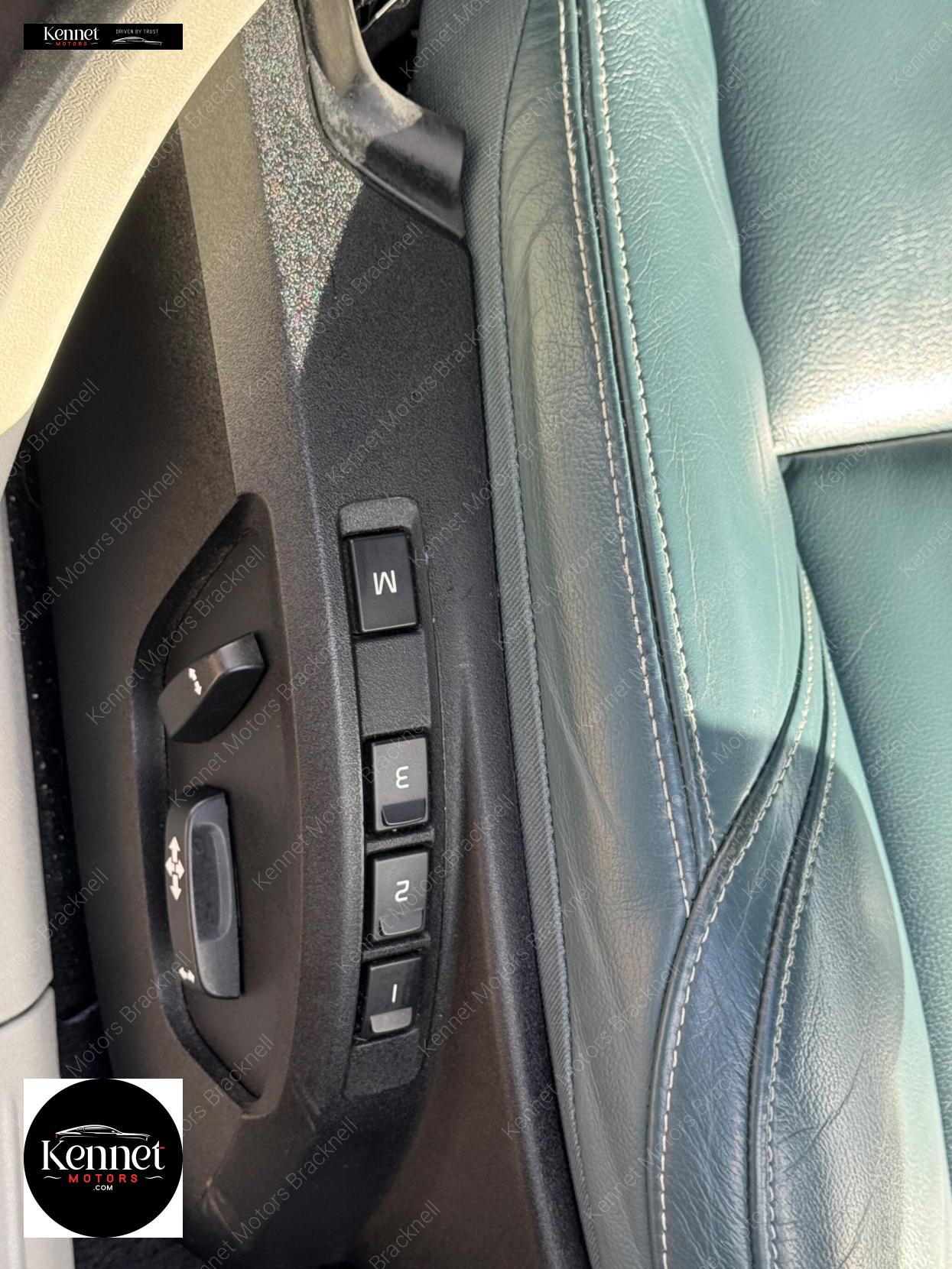 Volvo V40 1.6 T4 SE Lux Nav Hatchback 5dr Petrol Powershift Euro 5 (s/s) (180 ps)