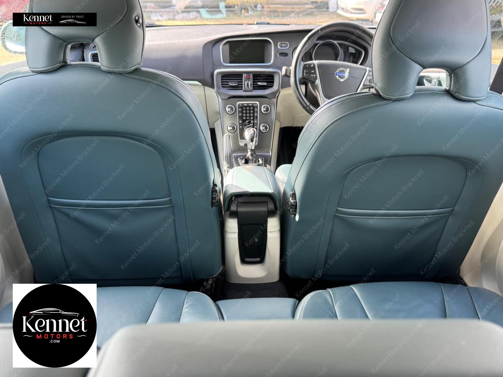 Volvo V40 1.6 T4 SE Lux Nav Hatchback 5dr Petrol Powershift Euro 5 (s/s) (180 ps)