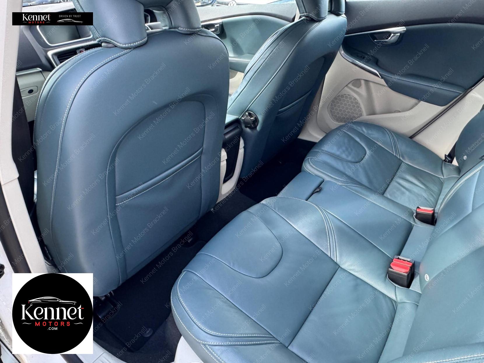 Volvo V40 1.6 T4 SE Lux Nav Hatchback 5dr Petrol Powershift Euro 5 (s/s) (180 ps)