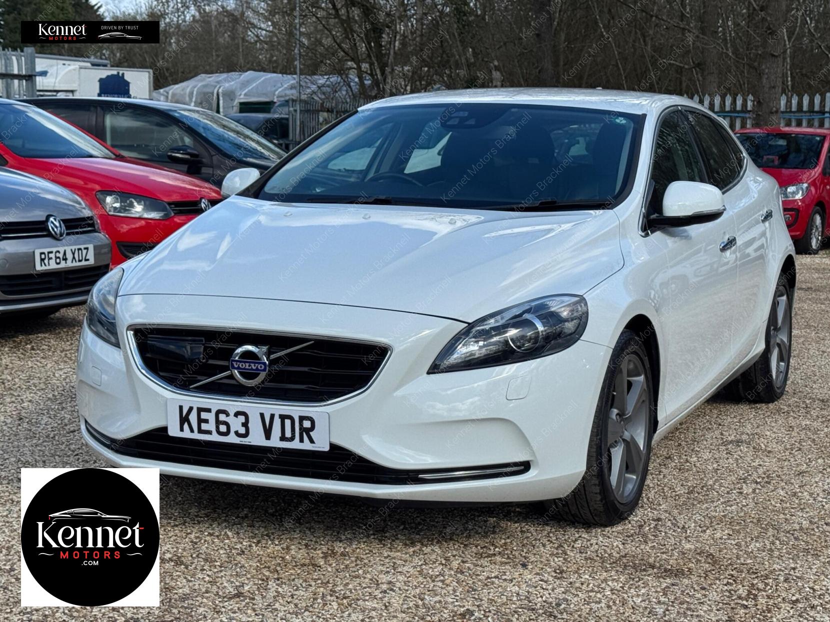 Volvo V40 1.6 T4 SE Lux Nav Hatchback 5dr Petrol Powershift Euro 5 (s/s) (180 ps)