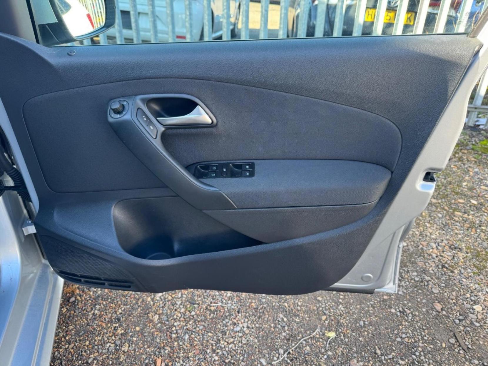 Volkswagen Polo 1.2 TSI BlueMotion Tech SE Hatchback 5dr Petrol DSG Euro 6 (s/s) (90 ps)