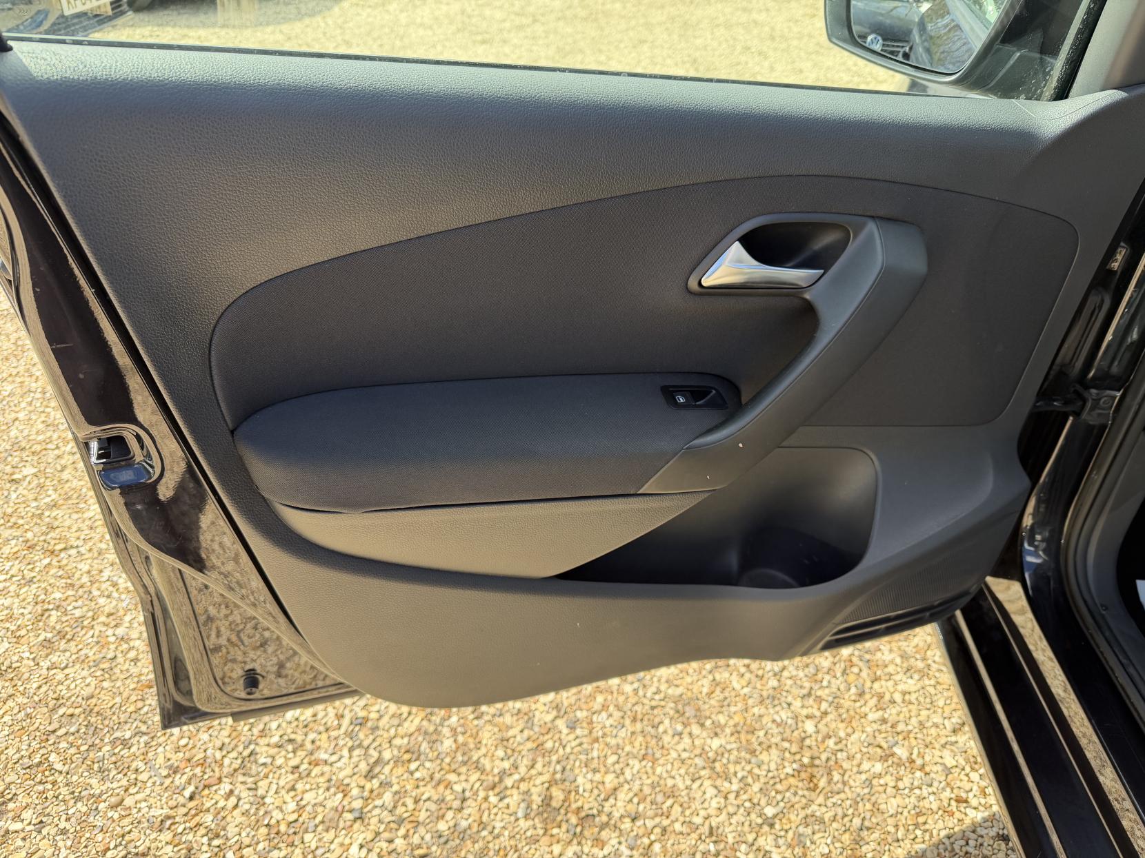 Volkswagen Polo 1.2 S Hatchback (2009 - 2014)