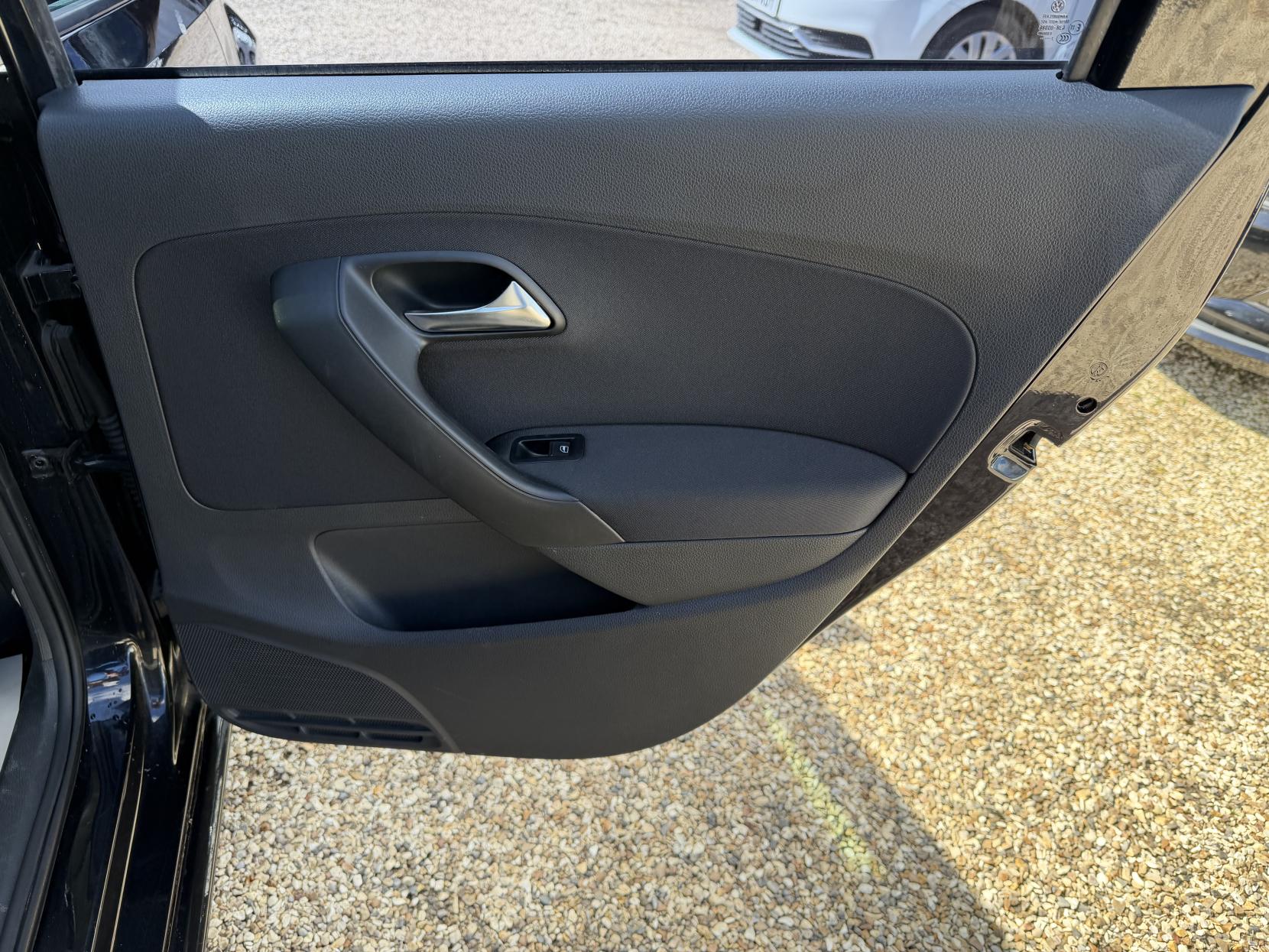 Volkswagen Polo 1.2 S Hatchback (2009 - 2014)