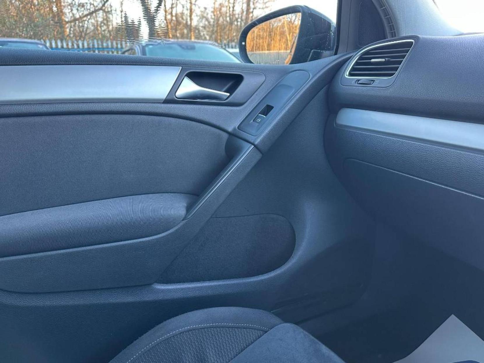 Volkswagen Golf 1.4 TSI Match Hatchback 5dr Petrol DSG Euro 5 (122 ps)