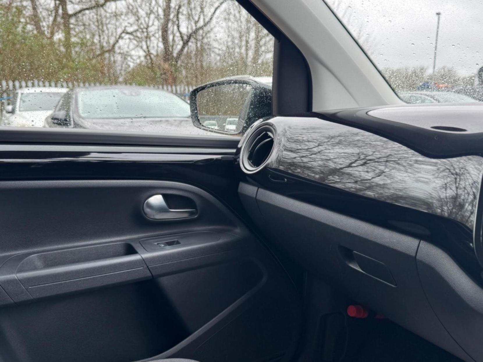 Volkswagen up! 1.0 Move up! ASG Euro 5 5dr