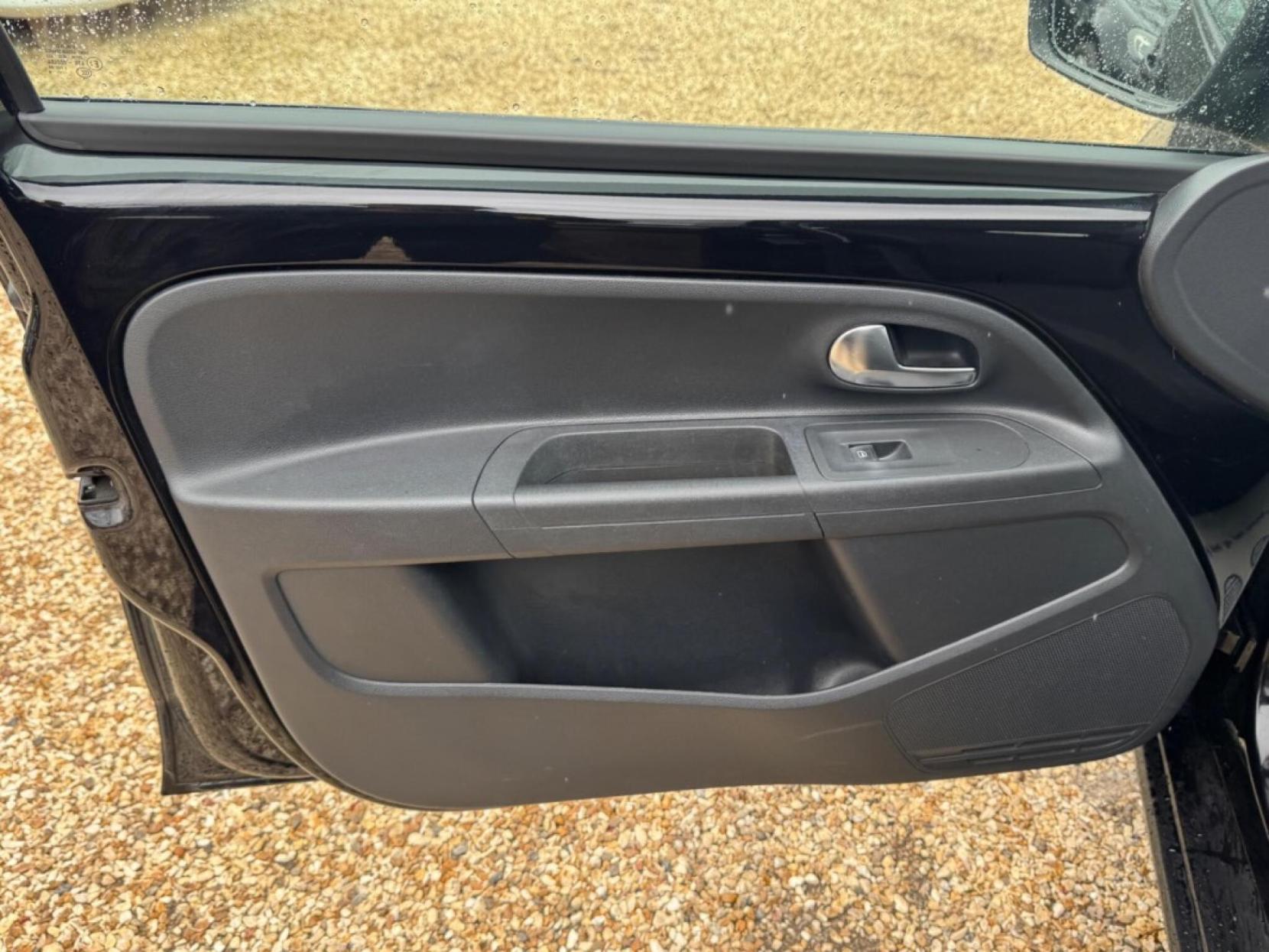 Volkswagen up! 1.0 Move up! ASG Euro 5 5dr