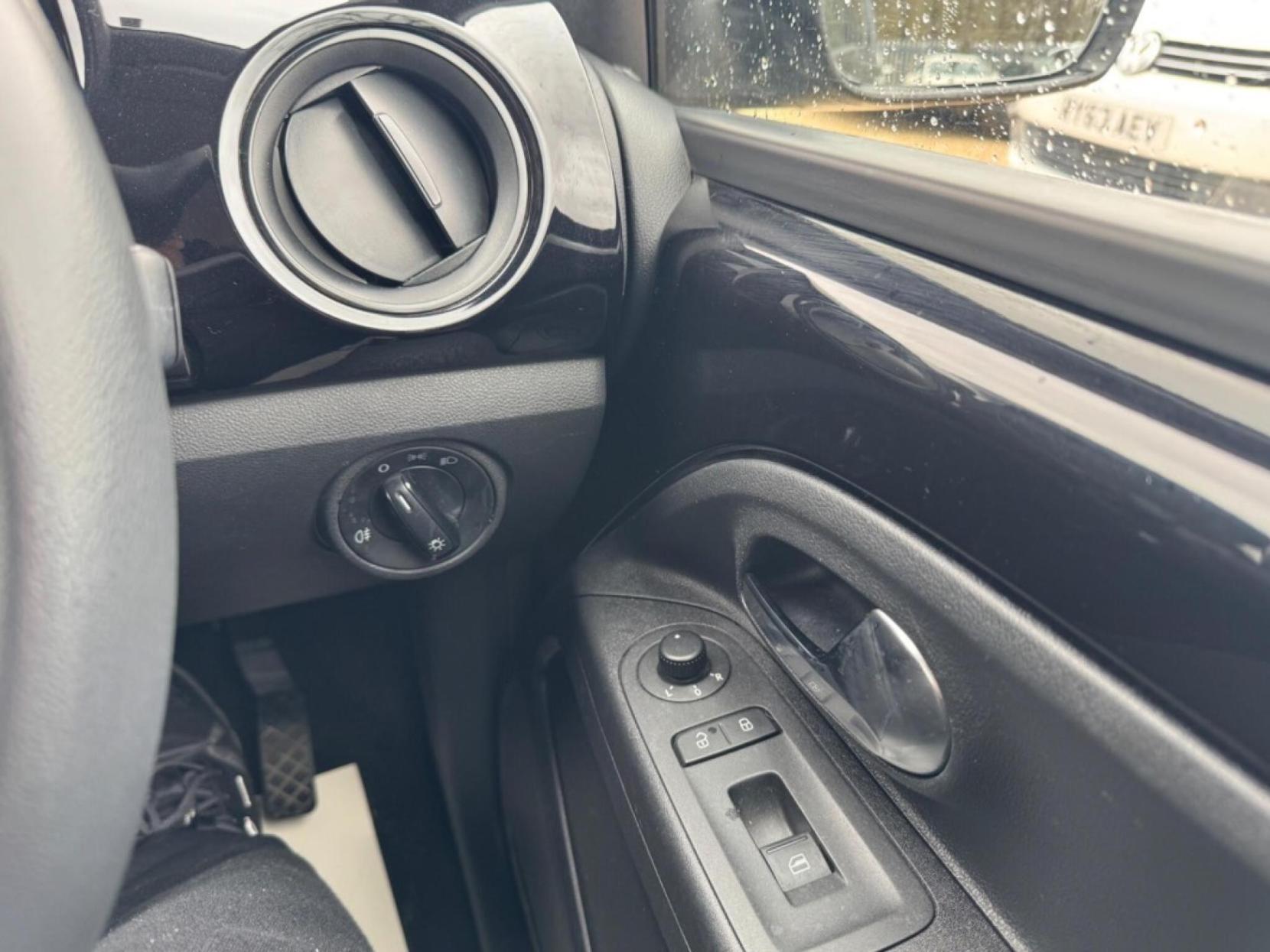 Volkswagen up! 1.0 Move up! ASG Euro 5 5dr