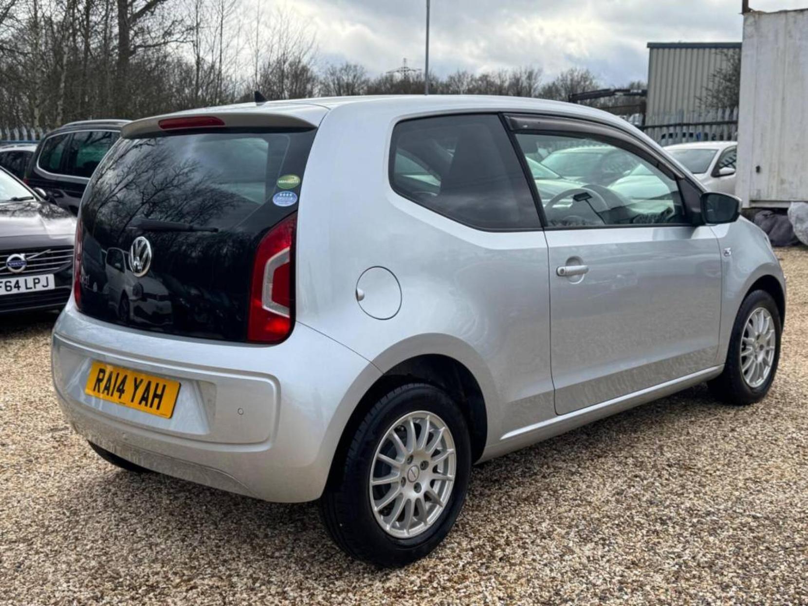 Volkswagen up! 1.0 Move up! Hatchback 3dr Petrol ASG Euro 6 (60 ps)