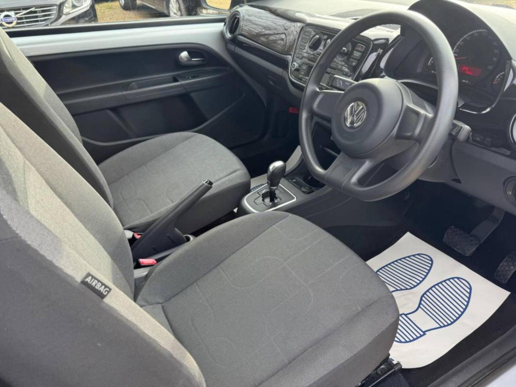 Volkswagen up! 1.0 Move up! Hatchback 3dr Petrol ASG Euro 6 (60 ps)