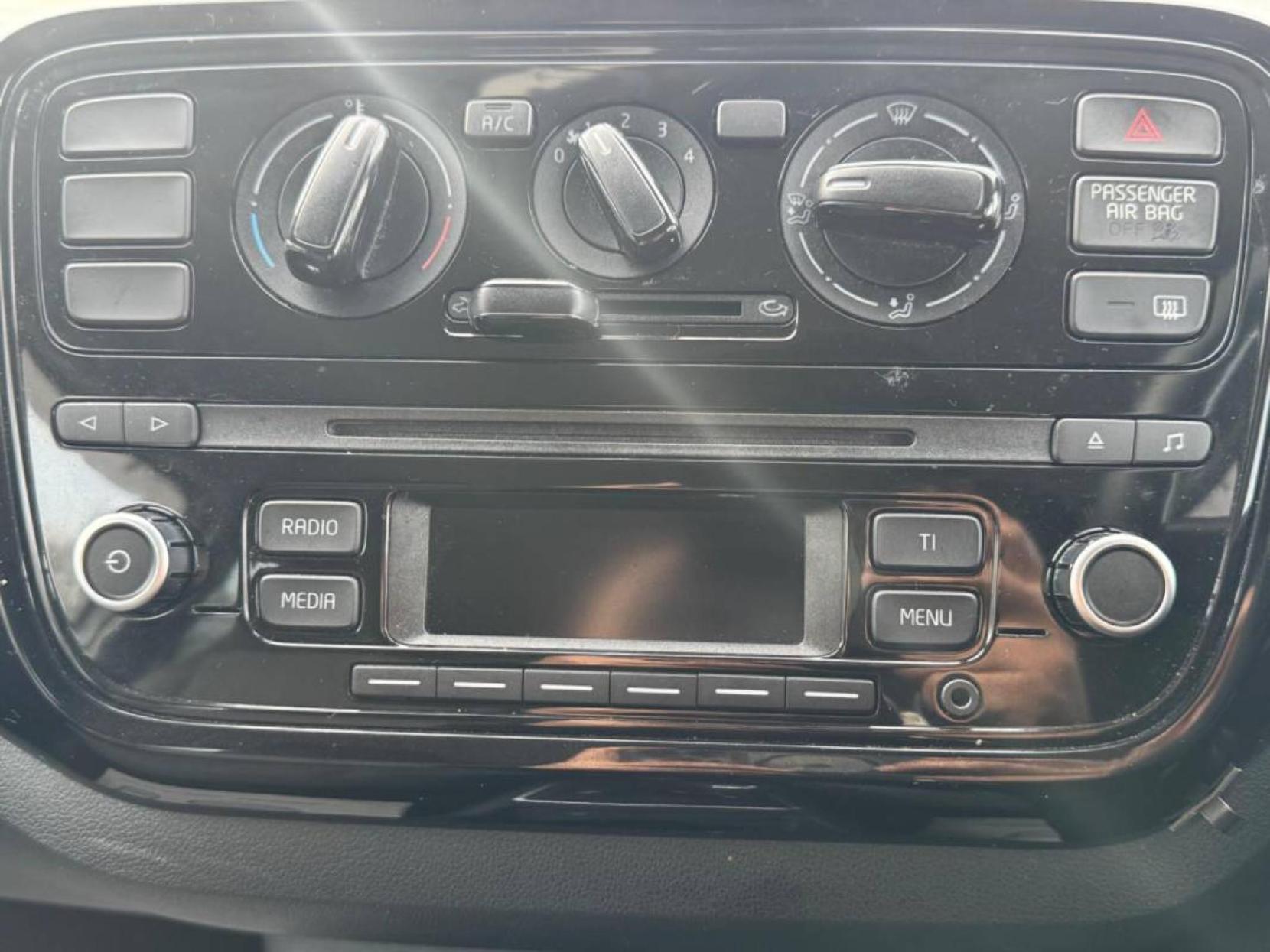 Volkswagen up! 1.0 Move up! Hatchback 3dr Petrol ASG Euro 6 (60 ps)