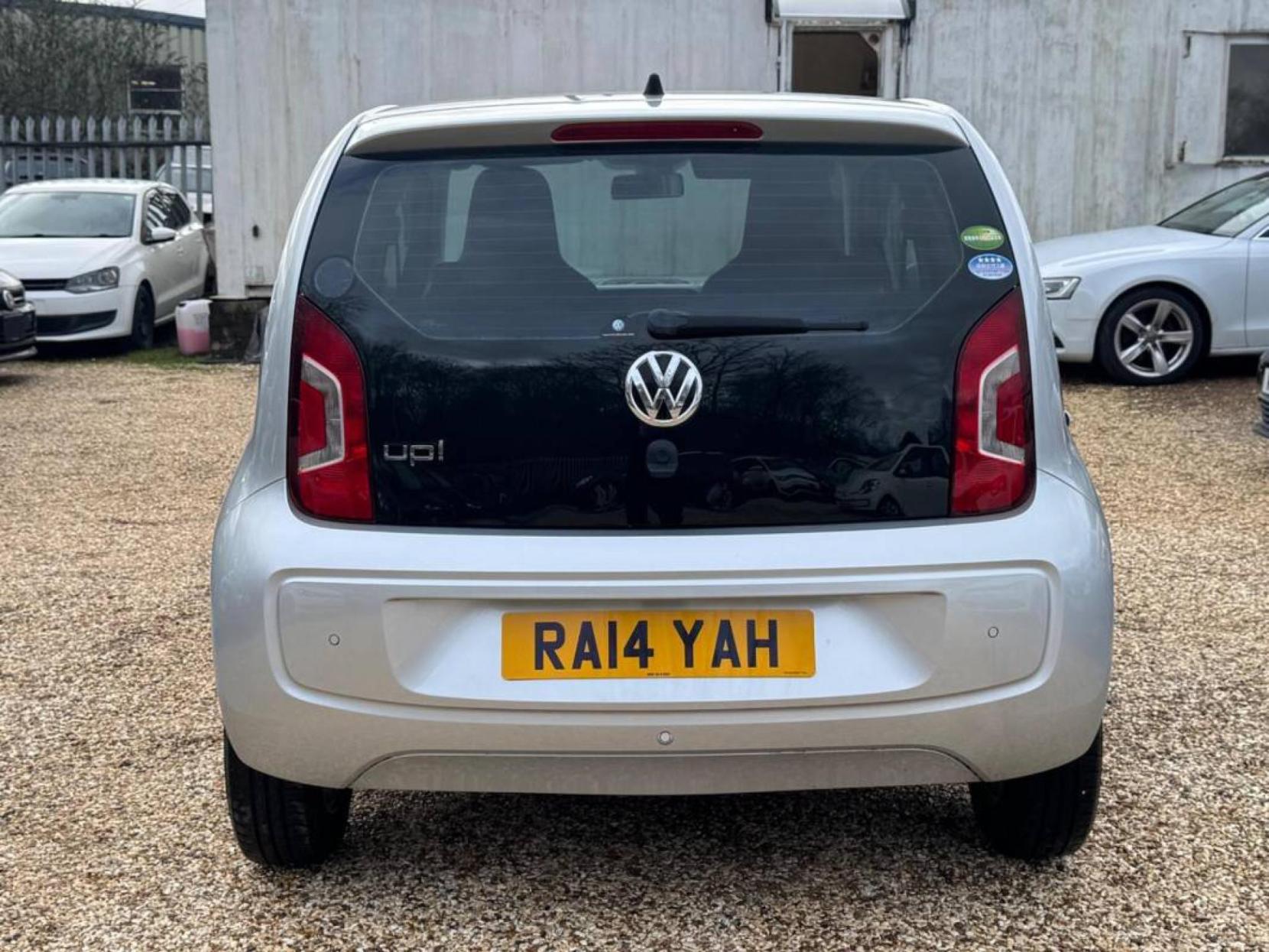 Volkswagen up! 1.0 Move up! Hatchback 3dr Petrol ASG Euro 6 (60 ps)