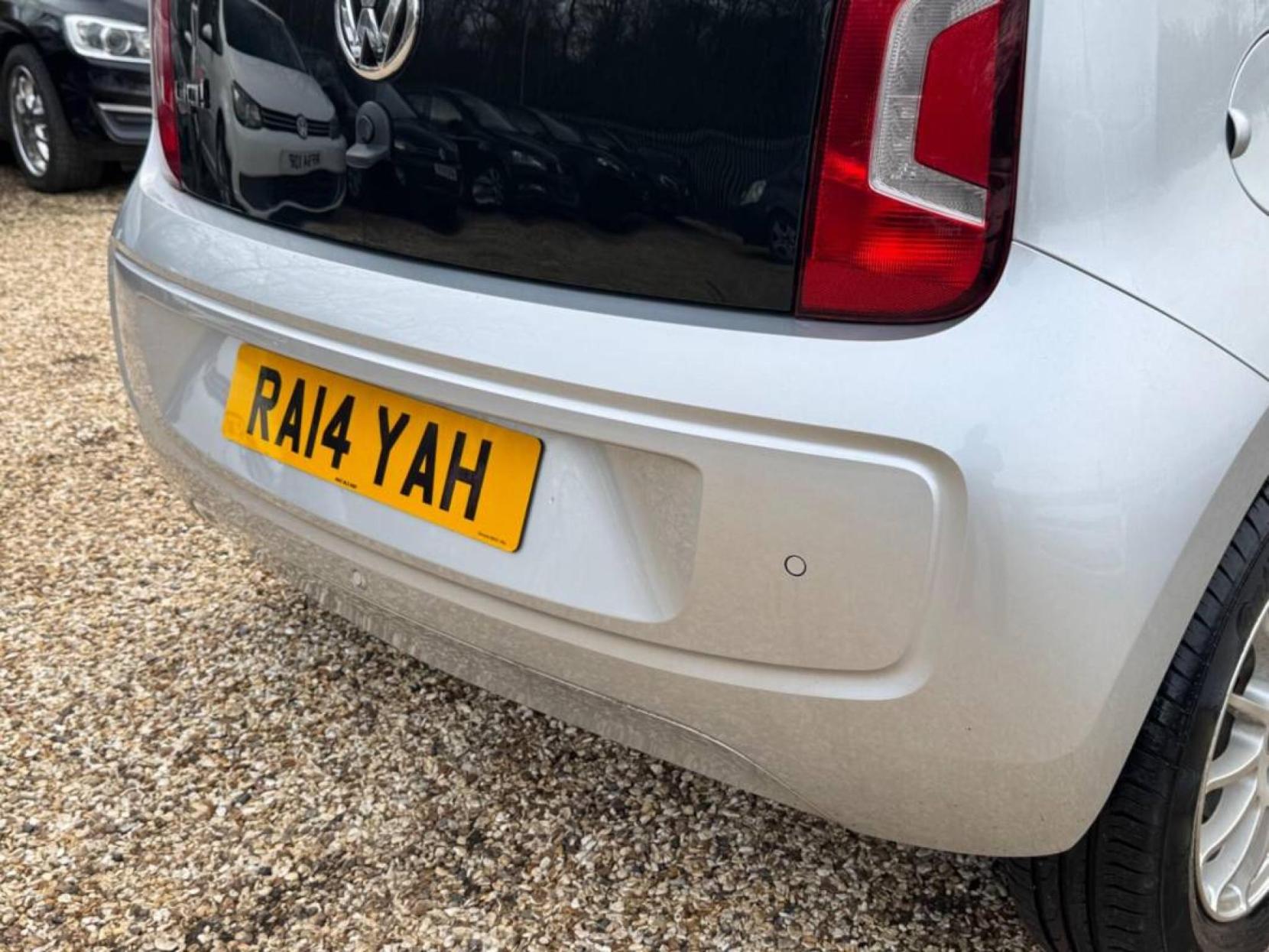 Volkswagen up! 1.0 Move up! Hatchback 3dr Petrol ASG Euro 6 (60 ps)