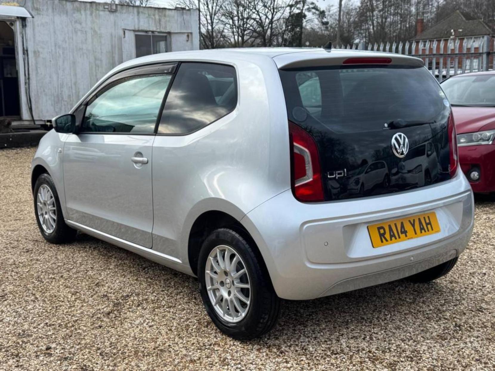 Volkswagen up! 1.0 Move up! Hatchback 3dr Petrol ASG Euro 6 (60 ps)