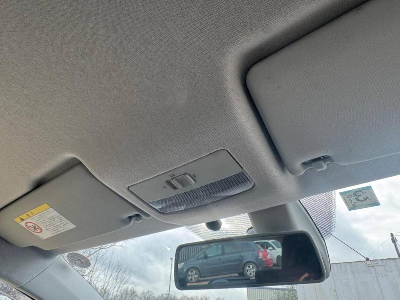 Volkswagen up! 1.0 Move up! Hatchback 3dr Petrol ASG Euro 6 (60 ps)