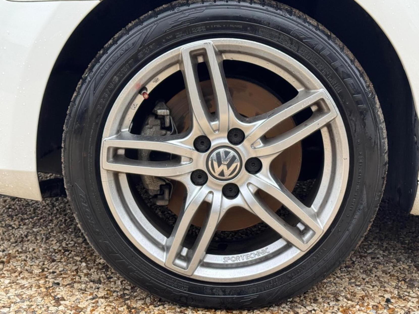 Volkswagen Golf 1.4 TSI SE Hatchback 5dr Petrol DSG Euro 5 (122 ps)