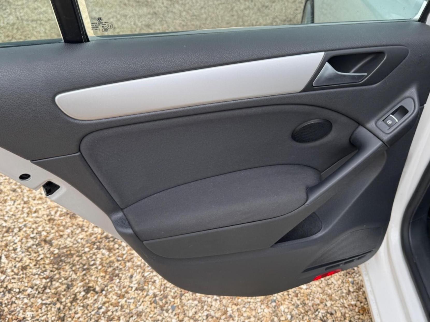 Volkswagen Golf 1.4 TSI SE Hatchback 5dr Petrol DSG Euro 5 (122 ps)