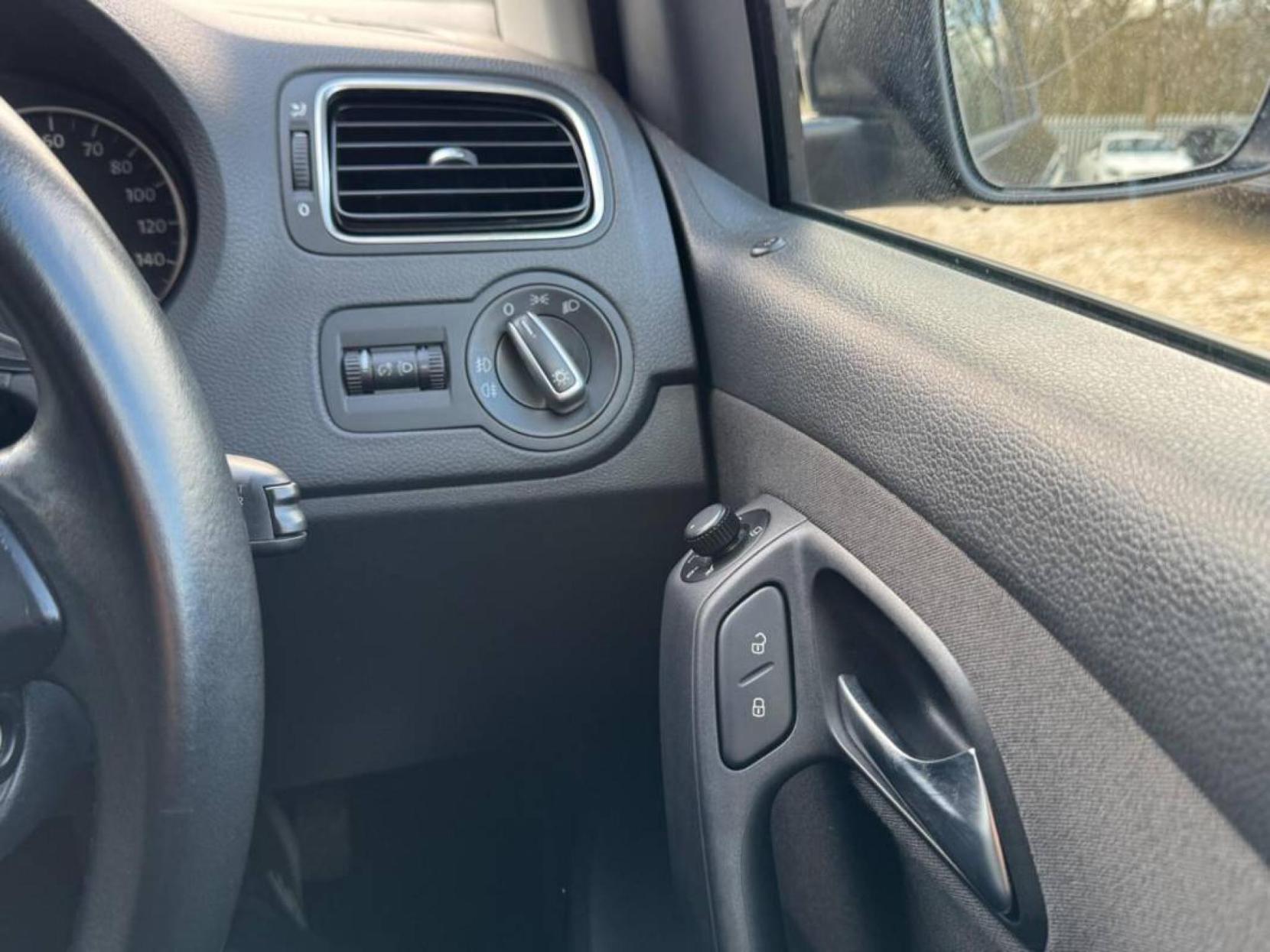 Volkswagen Polo 1.2 S Hatchback (2009 - 2014)